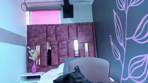 KIARA FOX online show from 4, 3, 2026