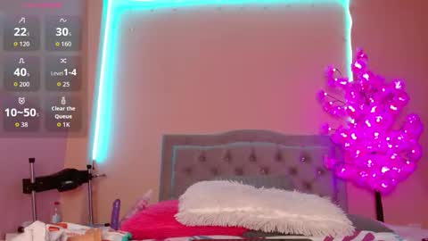 Kiara Benedetti online show from 9, 11, 2025