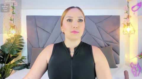 kiarha  online show from 13, 9, 2025