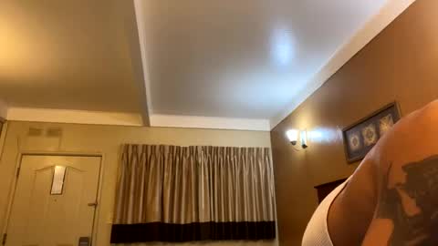 HunneysPlayRoom online show from 26, 5, 2026