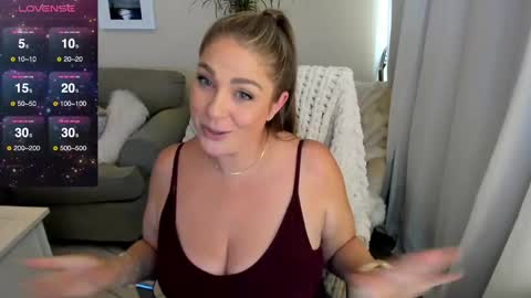 Kiera Reines online show from 17, 9, 2025