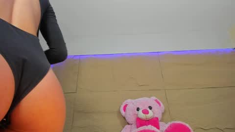 KIM COOPER online show from 22, 2, 2025