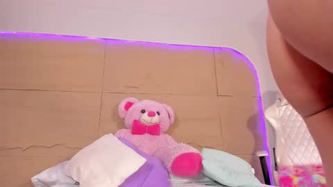 KIM COOPER online show from 1, 3, 2025