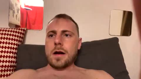 Snapshot of kiki961363 chatting on 28, 1, 2025 kiki frenchi online show from 28, 1, 2025