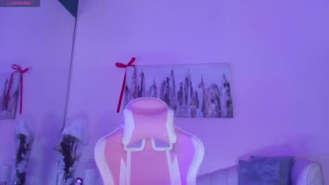 Snapshot of kiki_cams chatting on 12, 12, 2024 kIKI online show from 12, 12, 2024