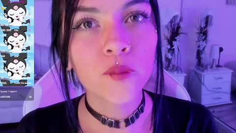 Snapshot of kiki_cams chatting on 22, 1, 2025 kIKI online show from 22, 1, 2025