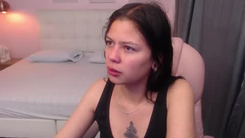 Snapshot of kiki_cams chatting on 19, 9, 2025 kIKI online show from 19, 9, 2025