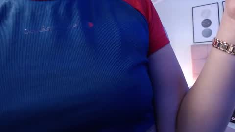 Snapshot of kiki_cams chatting on 11, 10, 2025 kIKI online show from 11, 10, 2025