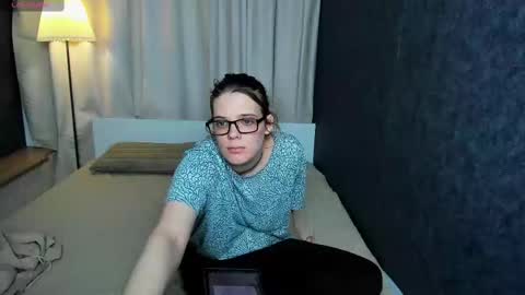 Kiki online show from 8, 3, 2025