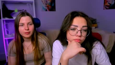 Snapshot of kiki_swan chatting on 7, 3, 2025 kiki_swan online show from 7, 3, 2025