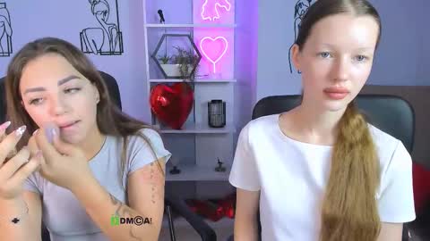 Snapshot of kiki_swan chatting on 17, 9, 2025 kiki_swan online show from 17, 9, 2025