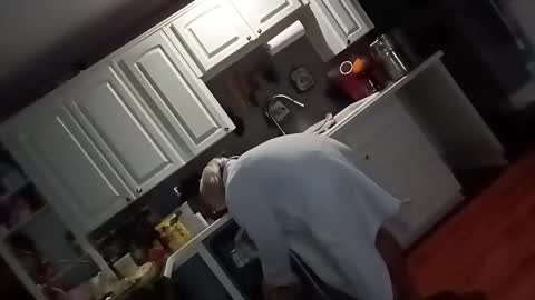 kikilovespartylights online show from 16, 2, 2025