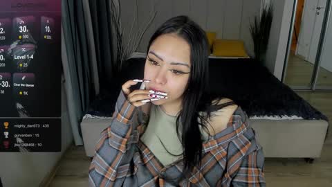Snapshot of kim_brownie chatting on 23, 1, 2025 Kim online show from 23, 1, 2025