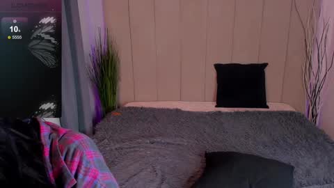 Snapshot of kim_brownie chatting on 14, 2, 2025 Kim online show from 14, 2, 2025