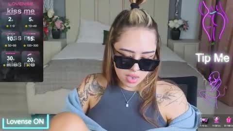 Snapshot of kim_brownie chatting on 1, 10, 2025 Kim online show from 1, 10, 2025