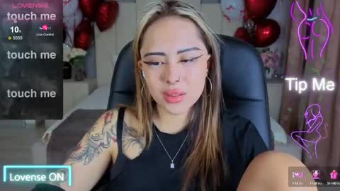 Snapshot of kim_brownie chatting on 6, 10, 2025 Kim online show from 6, 10, 2025