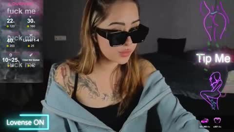 Snapshot of kim_brownie chatting on 7, 10, 2025 Kim online show from 7, 10, 2025