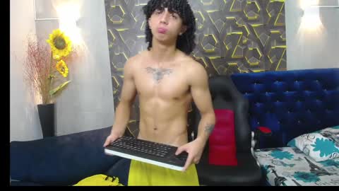 Snapshot of kim_curly_ chatting on 1, 4, 2026 KIM online show from 1, 4, 2026