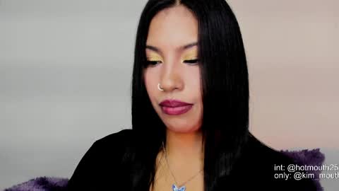 kim_mouth17 online show from 10, 4, 2026