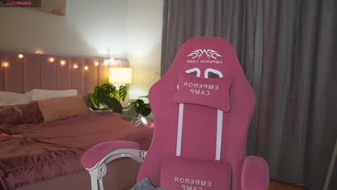 Kim Oberlin online show from 25, 2, 2025