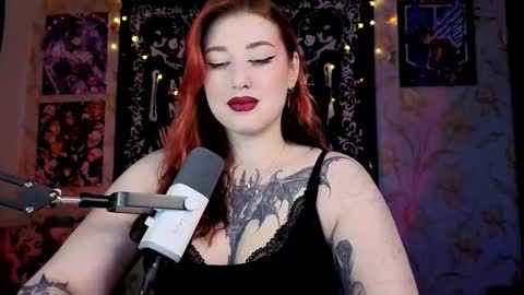 Hi Im Kimberly but u can call me Kim. Turn on ur sound i love to talk and moan online show from 20, 10, 2025