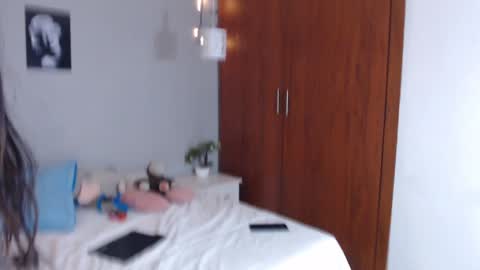 Kim  Yuk online show from 22, 12, 2024