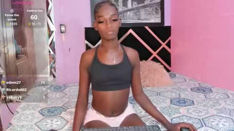 Snapshot of kimberly_ebonny chatting on 24, 11, 2025 kimberly_ebonny online show from 24, 11, 2025