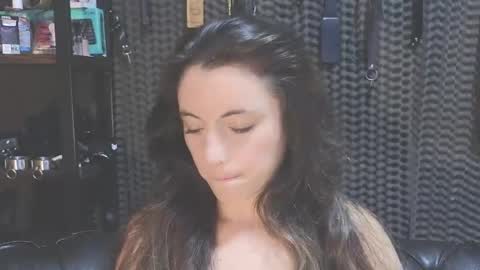  KIMBERLY SWAN  online show from 6, 2, 2025