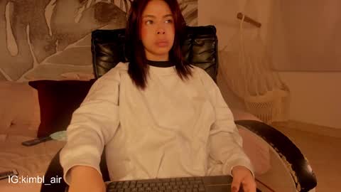 Kim online show from 2, 2, 2025