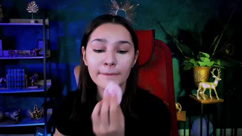 kimclarks online show from 18, 11, 2025