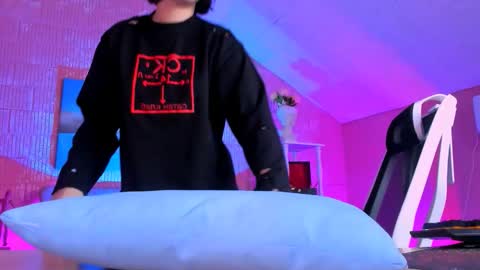 kimclarks online show from 27, 2, 2026