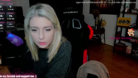 Wolfs Girl online show from 14, 12, 2025