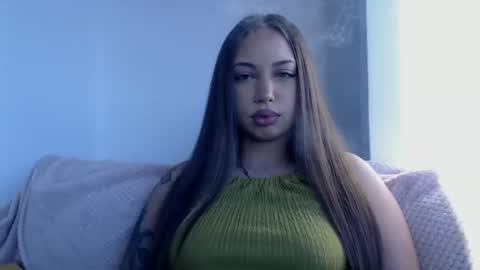 Kim Lee  online show from 6, 3, 2025