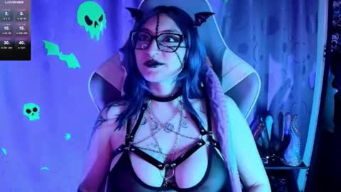   online show from 25, 11, 2025