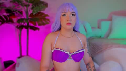 Kim  online show from 2, 11, 2025