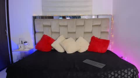   online show from 23, 9, 2025