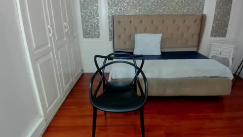 Kim online show from 5, 12, 2025