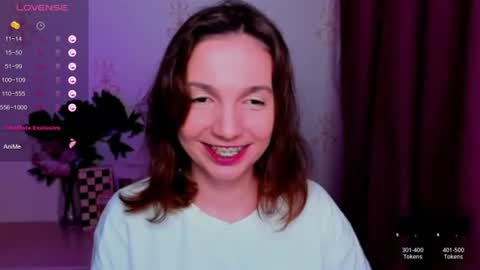 Snapshot of kindhazelhere_ chatting on 5, 7, 2026 Hazel online show from 5, 7, 2026