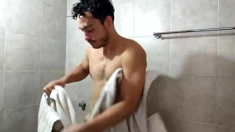 Snapshot of kinftt chatting on 3, 12, 2025 kinftt online show from 3, 12, 2025