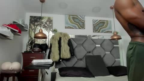 HOT MEN BLACK online show from 8, 2, 2025