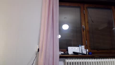 sexysexyhotwetpinkredpussy online show from 22, 1, 2025