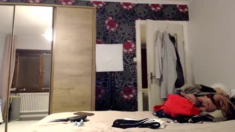 sexysexyhotwetpinkredpussy online show from 6, 2, 2026