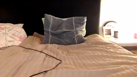 Snapshot of kingandprincess chatting on 18, 4, 2026 sexysexyhotwetpinkredpussy online show from 18, 4, 2026