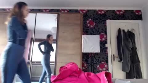 Snapshot of kingandprincess chatting on 8, 5, 2026 sexysexyhotwetpinkredpussy online show from 8, 5, 2026