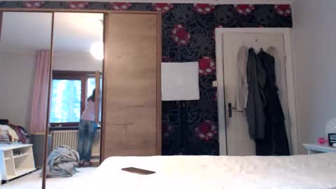 Snapshot of kingandprincess chatting on 16, 5, 2026 sexysexyhotwetpinkredpussy online show from 16, 5, 2026