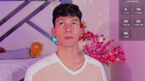  A L E X  online show from 12, 1, 2025