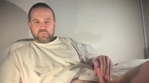 kingsizetease online show from 11, 2, 2026