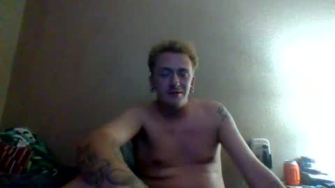 Snapshot of kingtrilla187 chatting on 7, 8, 2026 kingtrilla187 online show from 7, 8, 2026