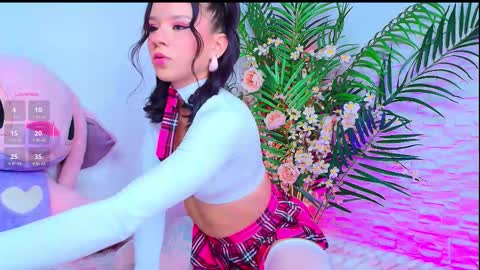    online show from 1, 11, 2025