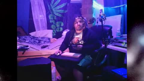 Snapshot of kinkybiguy14 chatting on 23, 6, 2026 Kinky Cassie online show from 23, 6, 2026
